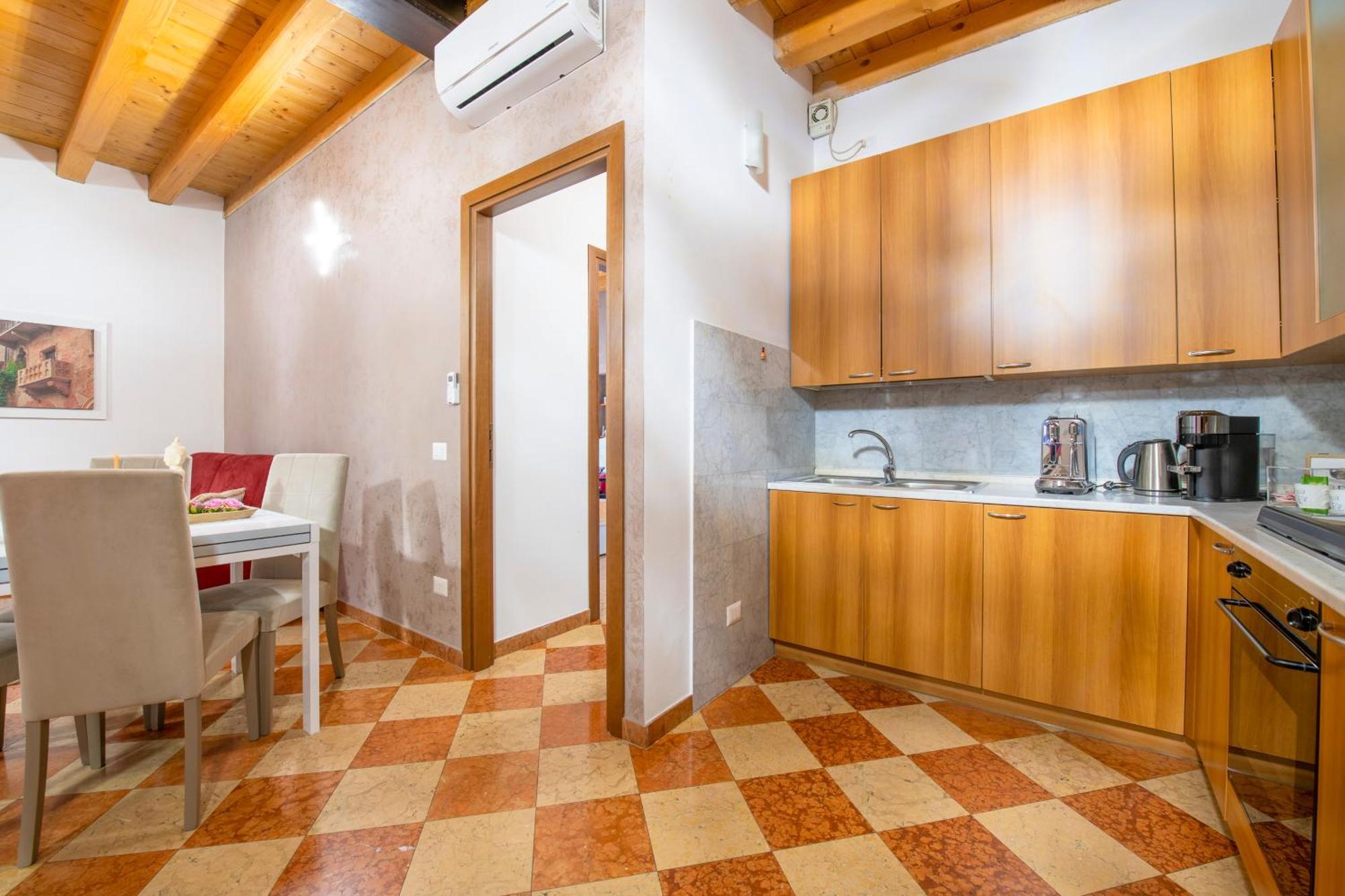 Palace Home Mazzini Verona Center Ngoại thất bức ảnh